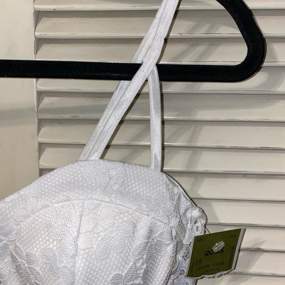 White Lace Padded Crop Top - Picture 4 of 11